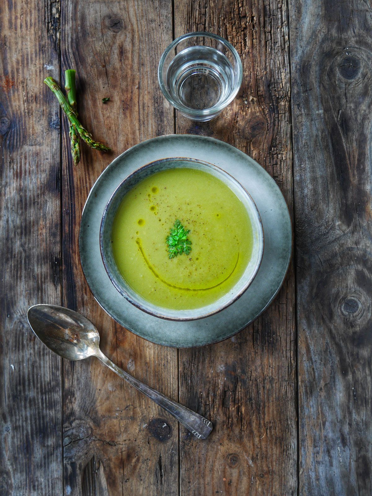 recette de soupe d'asperges vertes à la coriandre