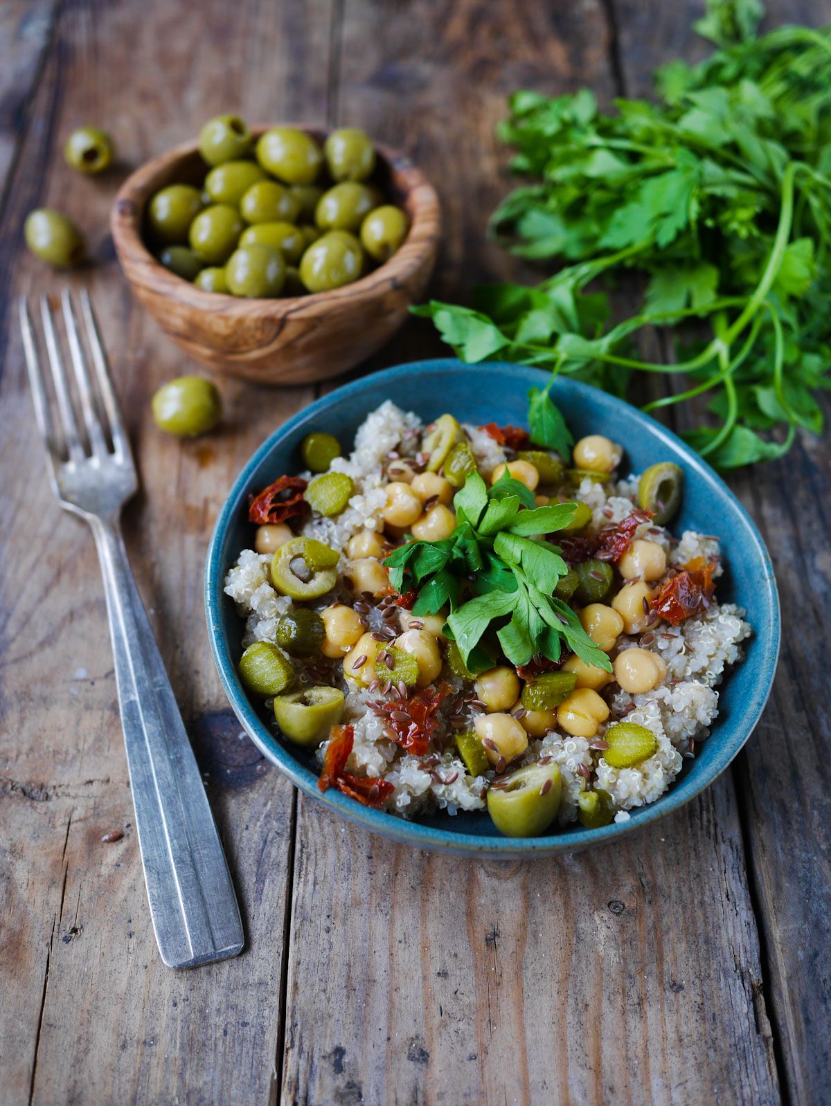 Salade de quinoa olives vertes et pois chiches